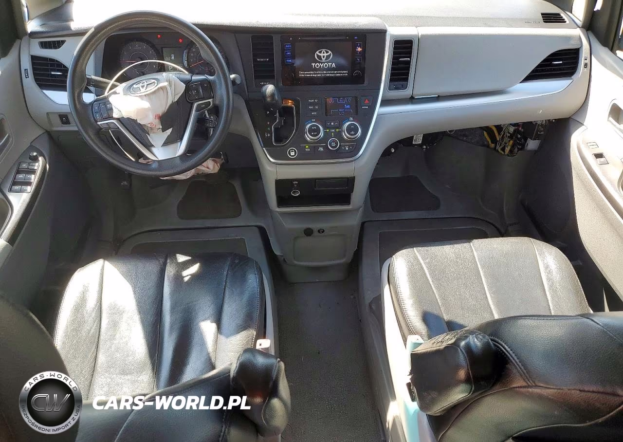 2015 Toyota Sienna Le Mobility 7-Passenger VIN:5TDKK3DC7FS561729 - 8