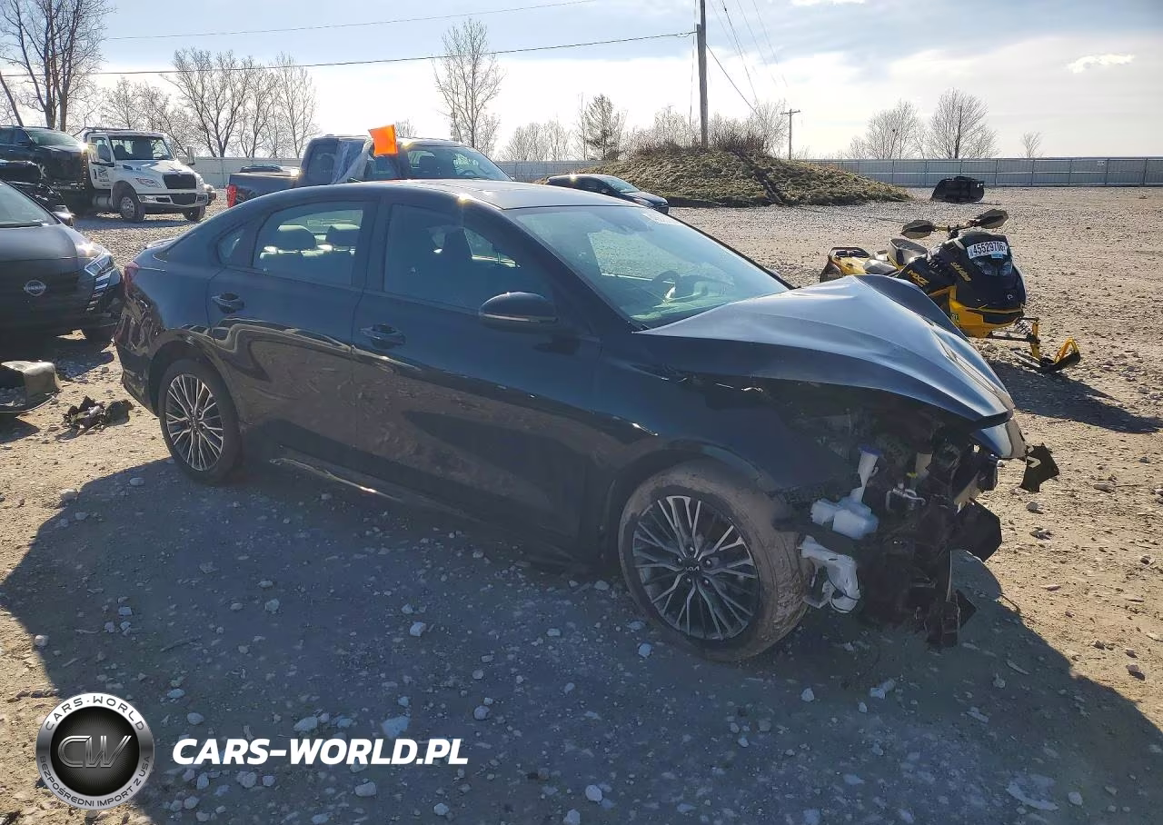 2024 Kia Forte Gt-Line VIN:3KPF54AD1RE715703 - 4