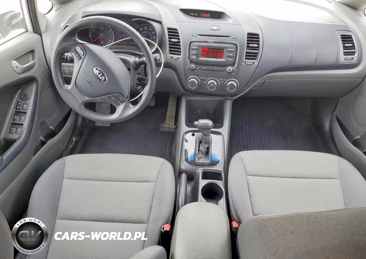 2018 Kia Forte Lx VIN:3KPFK4A71JE202412 - 8