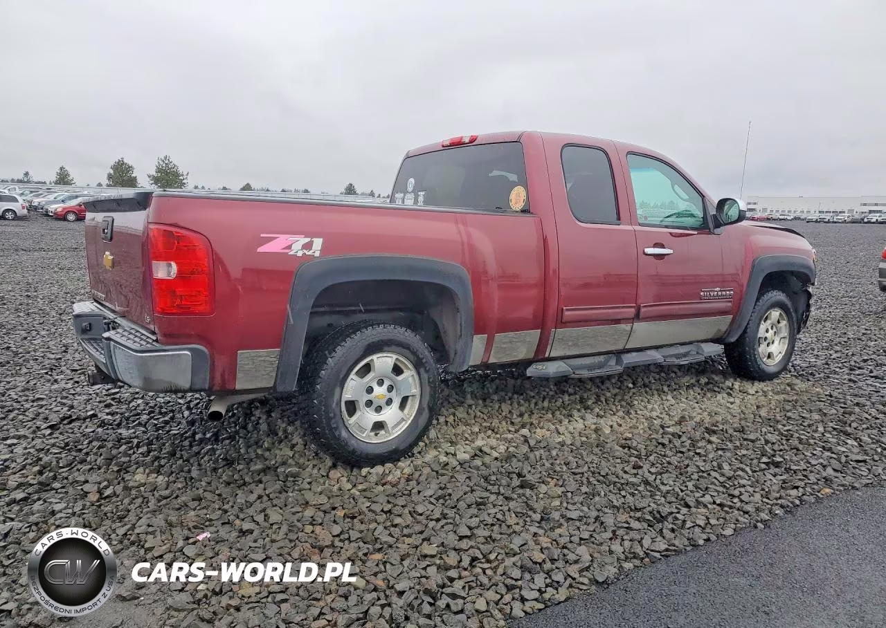 2013 Chevrolet Silverado K1500 Ls VIN:1GCRKREA0DZ385617 - 3