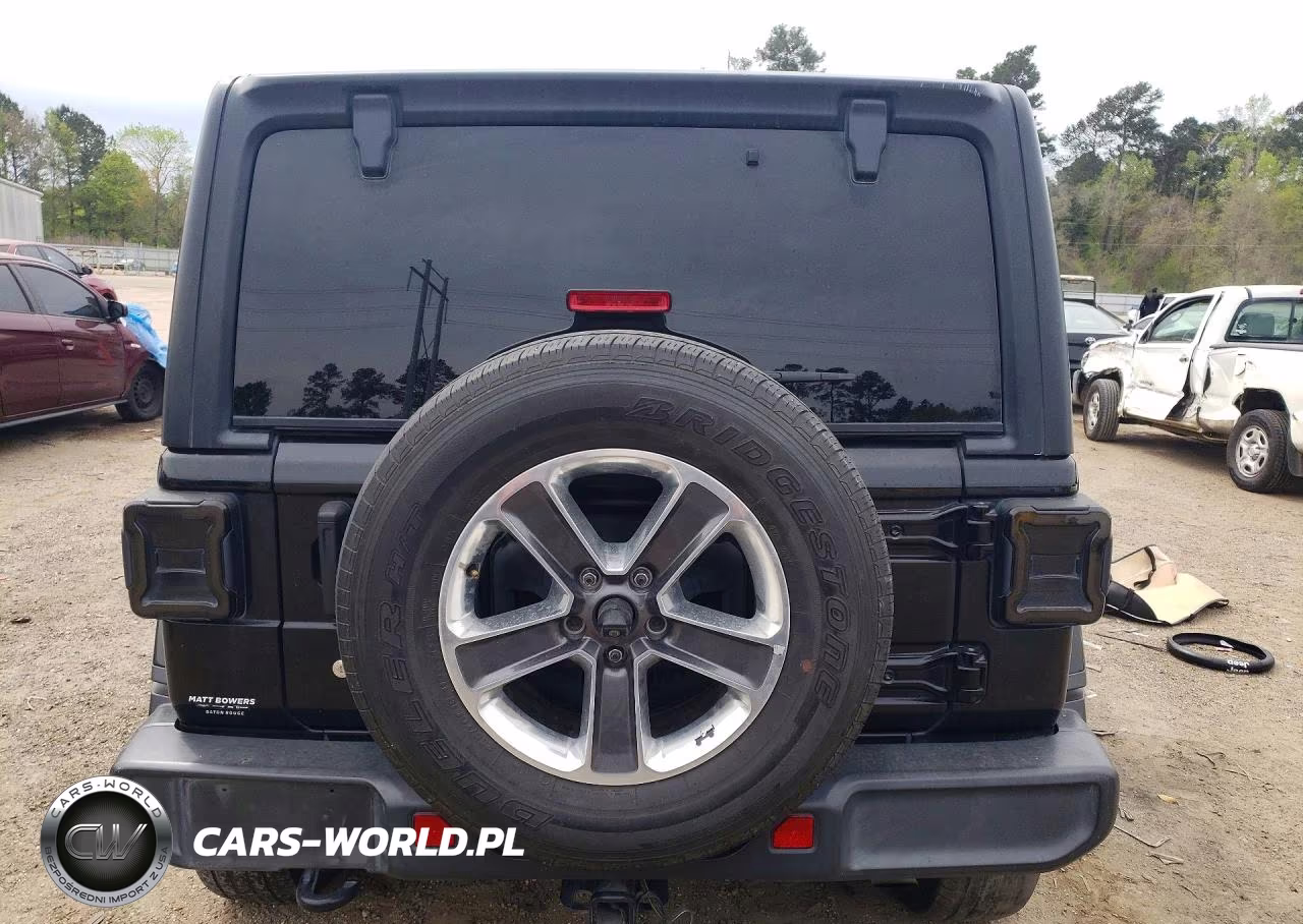 2018 Jeep Wrangler Unlimited Sahara VIN:1C4HJXEGXJW200462 - 6