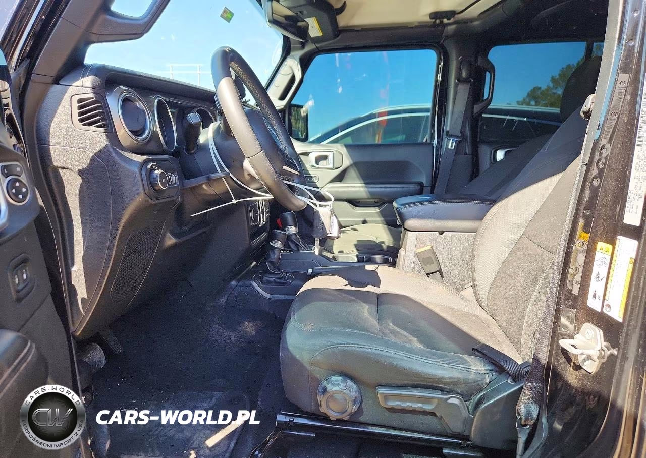 2018 Jeep Wrangler Unlimited Sahara VIN:1C4HJXEGXJW200462 - 7
