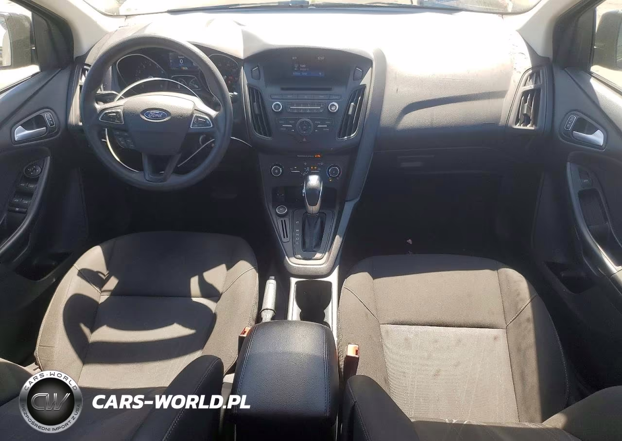 2016 Ford Focus Se VIN:1FADP3F27GL203571 - 8