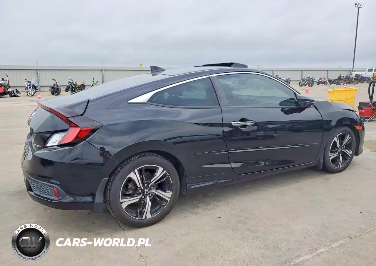 2018 Honda Civic Touring VIN:2HGFC3B97JH351775 - 3