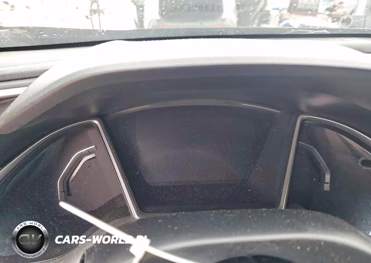 2018 Honda Civic Touring VIN:2HGFC3B97JH351775 - 9