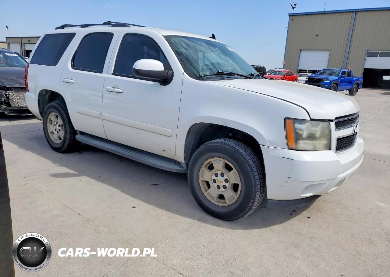 2008 Chevrolet Tahoe C1500 VIN:1GNFC13J58R156464 - 4