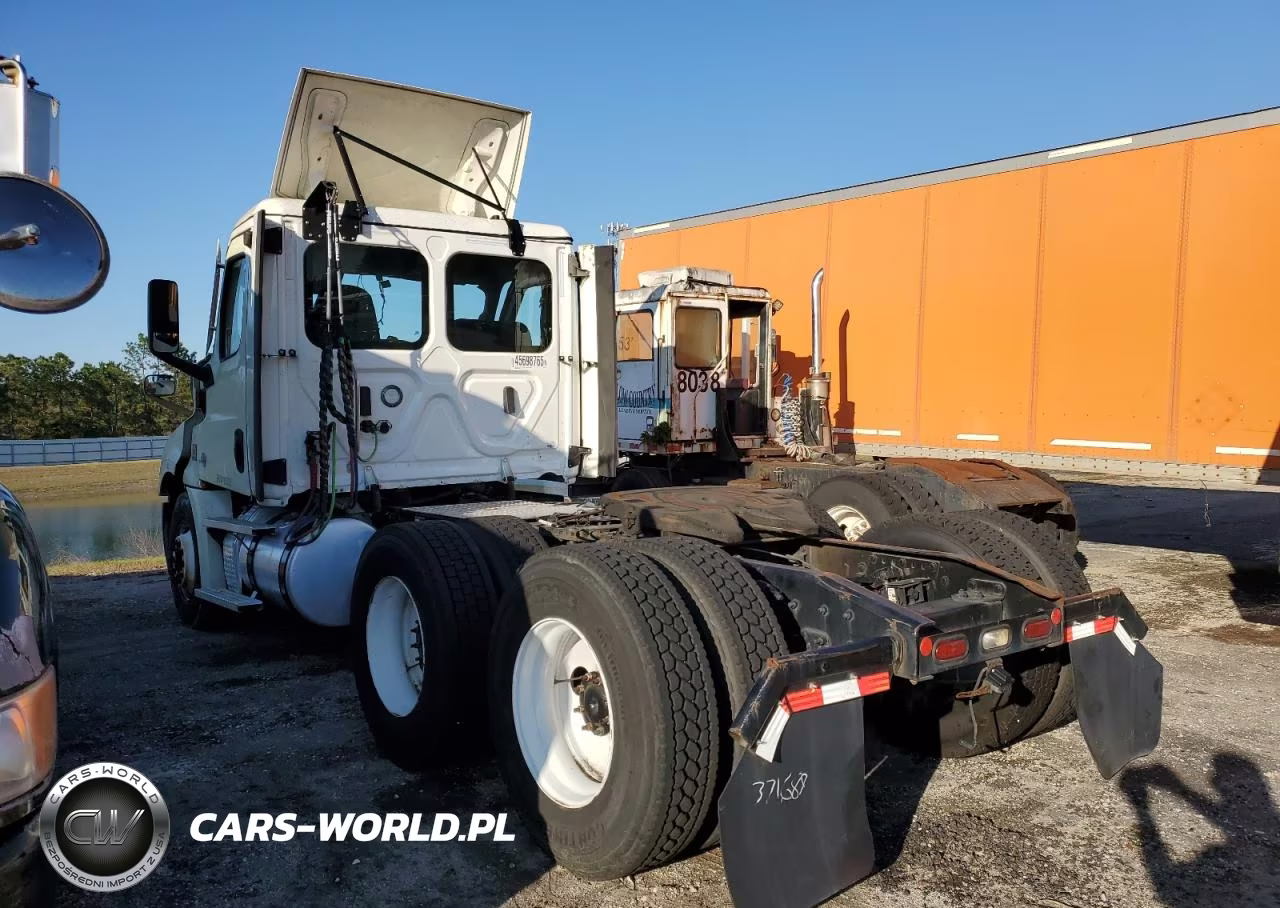 2021 Freightliner Cascadia 126 Semi Truck VIN:3AKJHLDV4MSMS2942 - 3