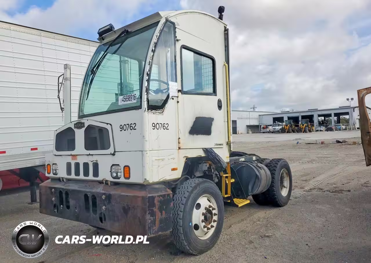 2015 Autocar Xspotter-Off Yard Truck