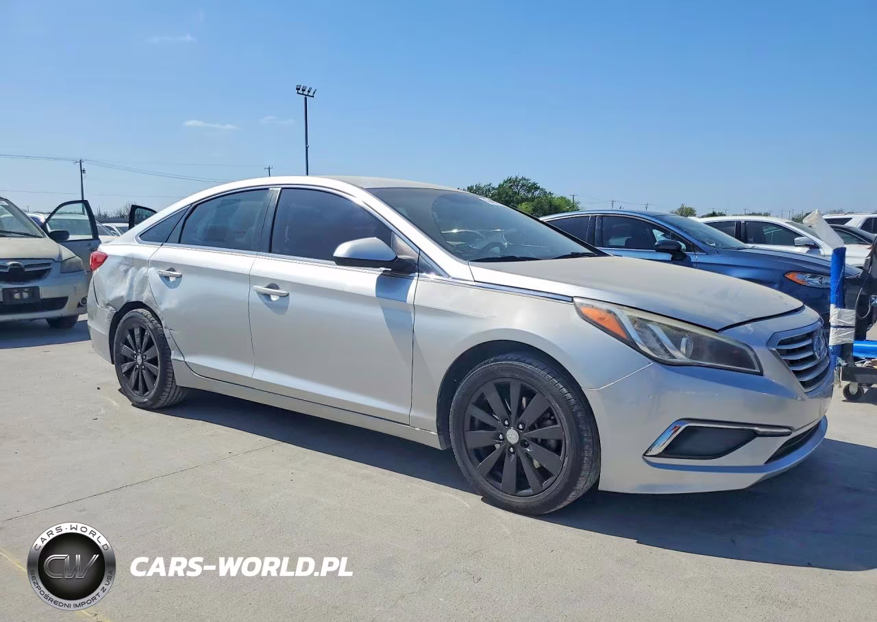 2016 Hyundai Sonata Se VIN:5NPE24AF2GH265493 - 4