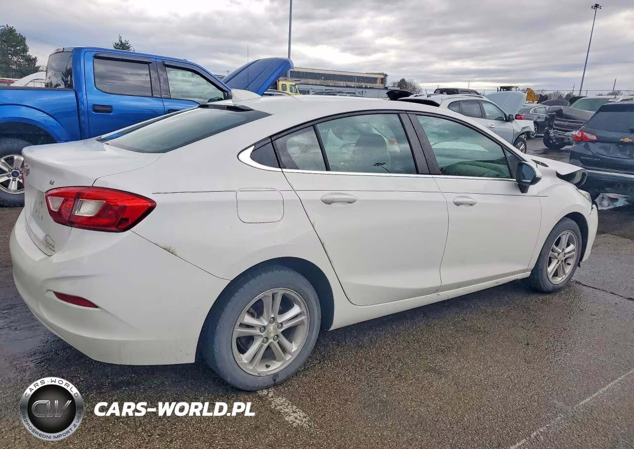 2017 Chevrolet Cruze Lt VIN:1G1BE5SMXH7270680 - 3