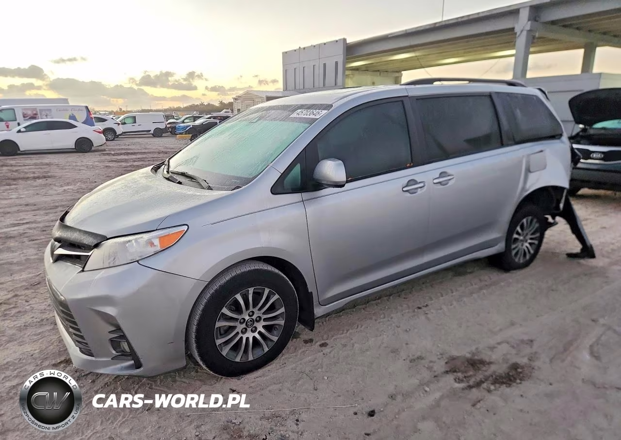 2020 Toyota Sienna Xle 8-Passenger