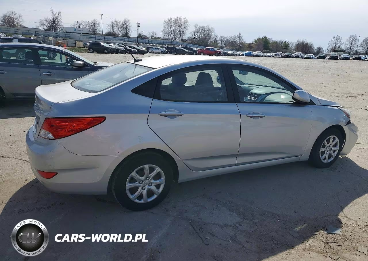 2013 Hyundai Accent Gls VIN:KMHCT4AE6DU554305 - 3