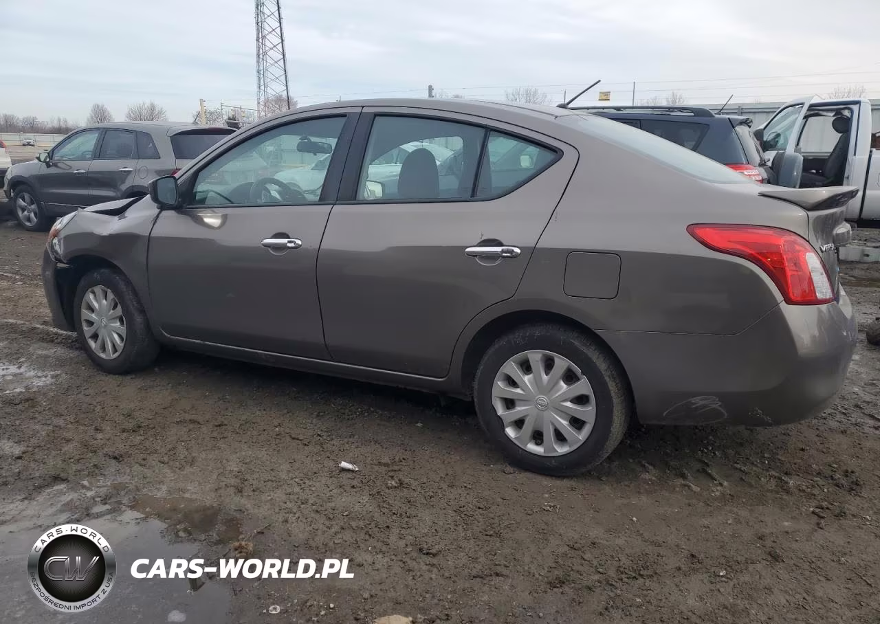 2015 Nissan Versa S VIN:3N1CN7AP1FL832576 - 2