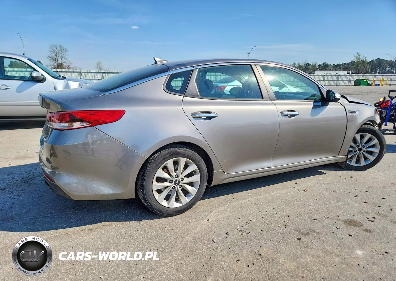 2017 Kia Optima Lx VIN:5XXGT4L30HG139574 - 3