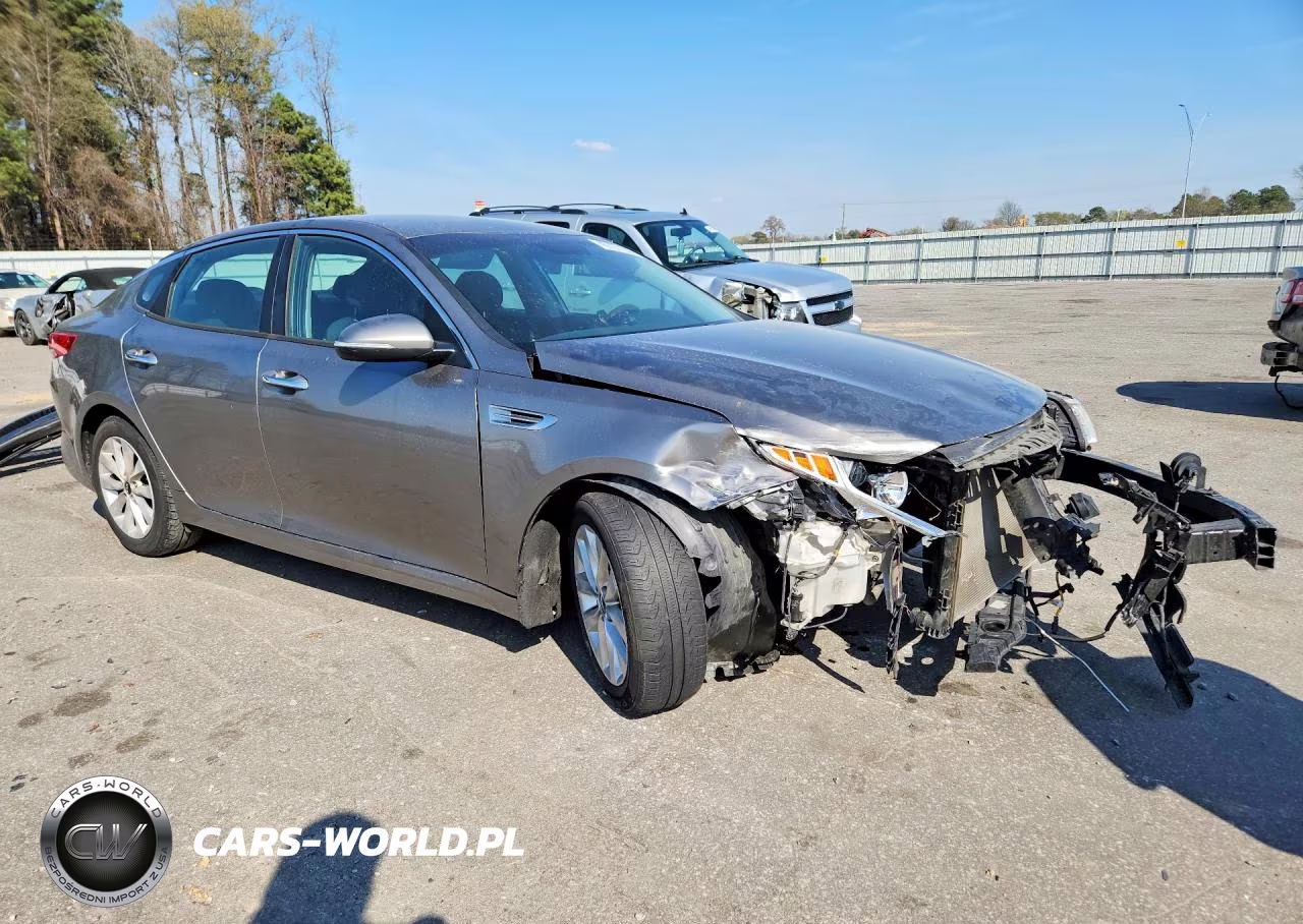 2017 Kia Optima Lx VIN:5XXGT4L30HG139574 - 4