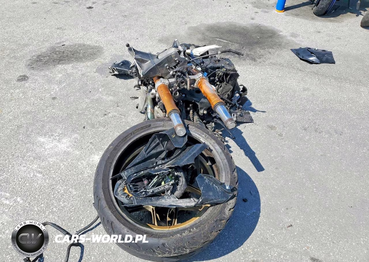 2022 Yamaha Yzfr1 VIN:JYARN66E6NA002508 - 2