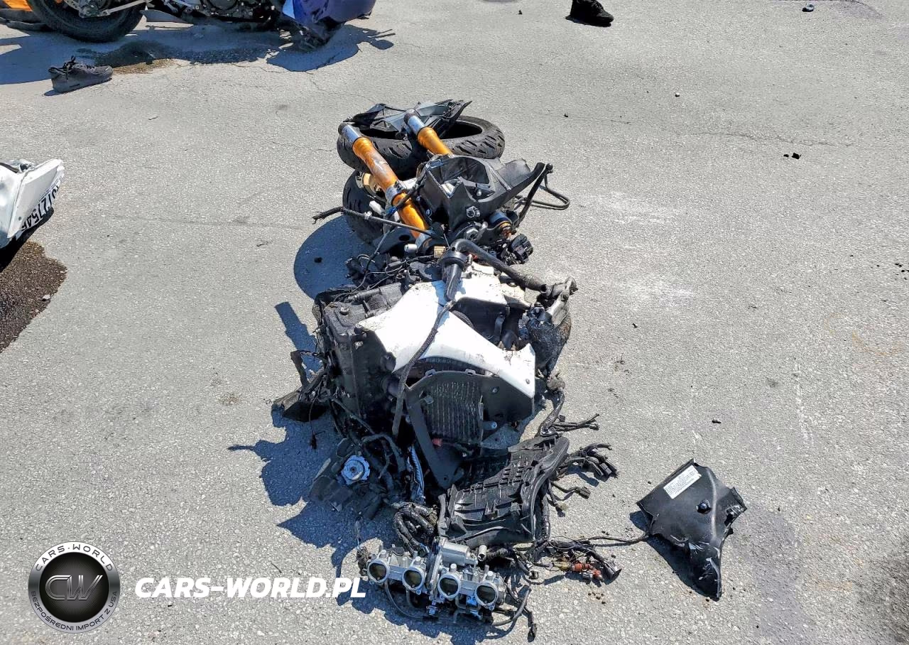 2022 Yamaha Yzfr1 VIN:JYARN66E6NA002508 - 6