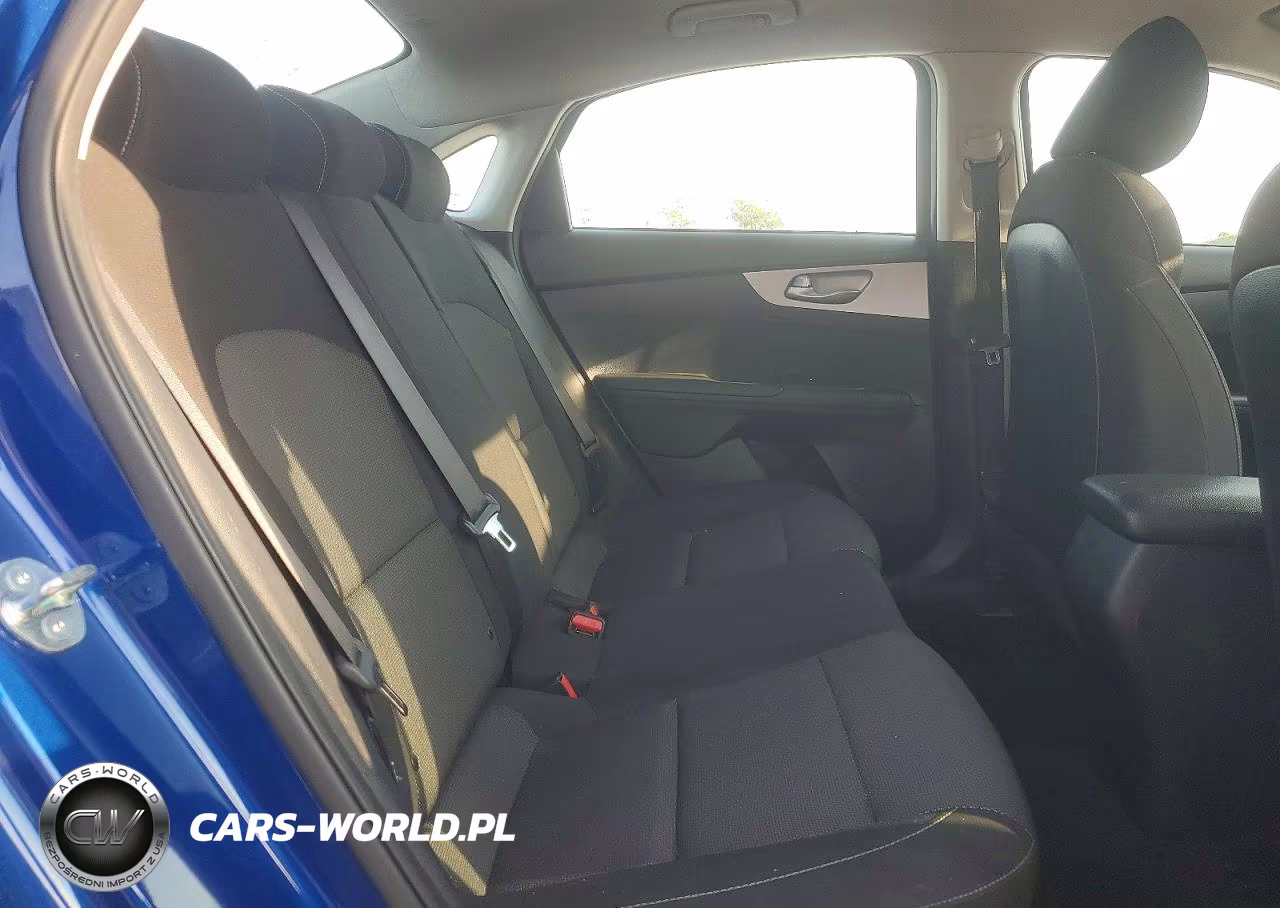 2024 Kia Forte Lxs VIN:3KPF24AD0RE753304 - 10