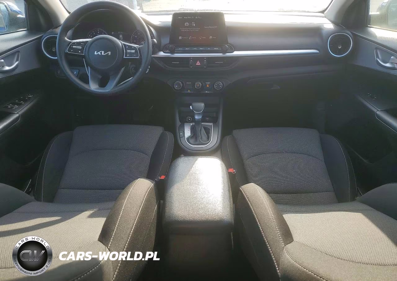 2024 Kia Forte Lxs VIN:3KPF24AD0RE753304 - 8