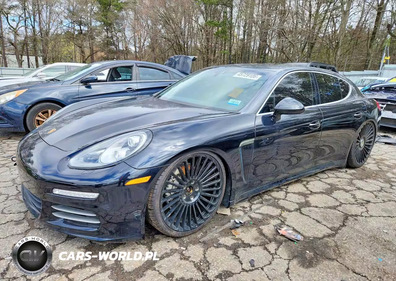 2016 Porsche Panamera S