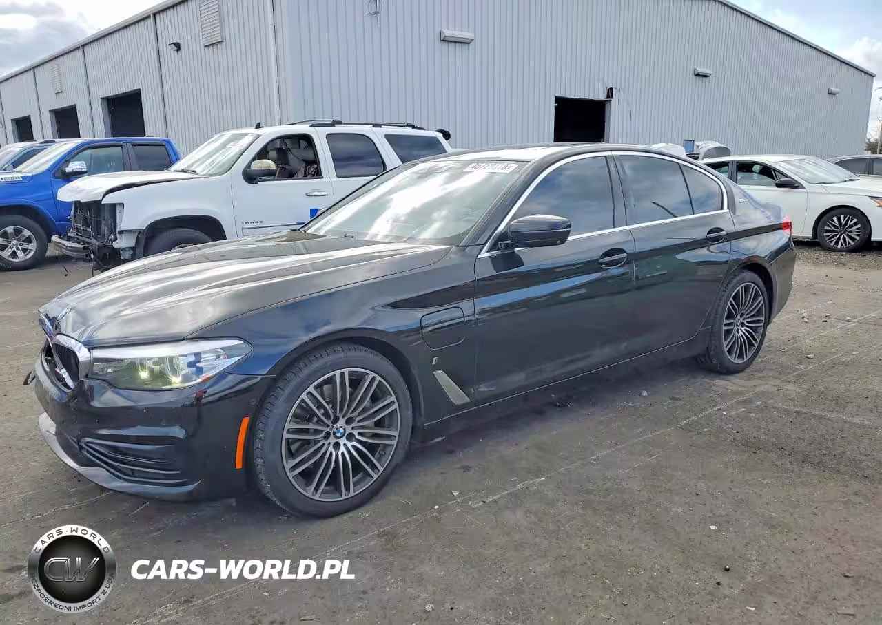 2019 BMW 530E