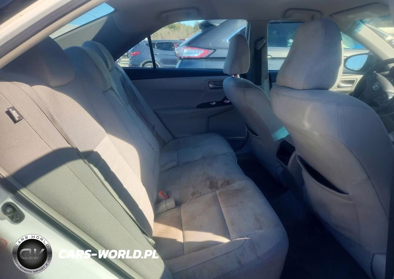 2015 Toyota Camry Le VIN:4T1BF1FK4FU926792 - 10