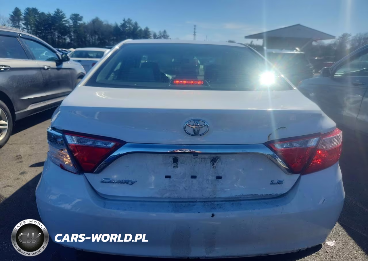 2015 Toyota Camry Le VIN:4T1BF1FK4FU926792 - 6