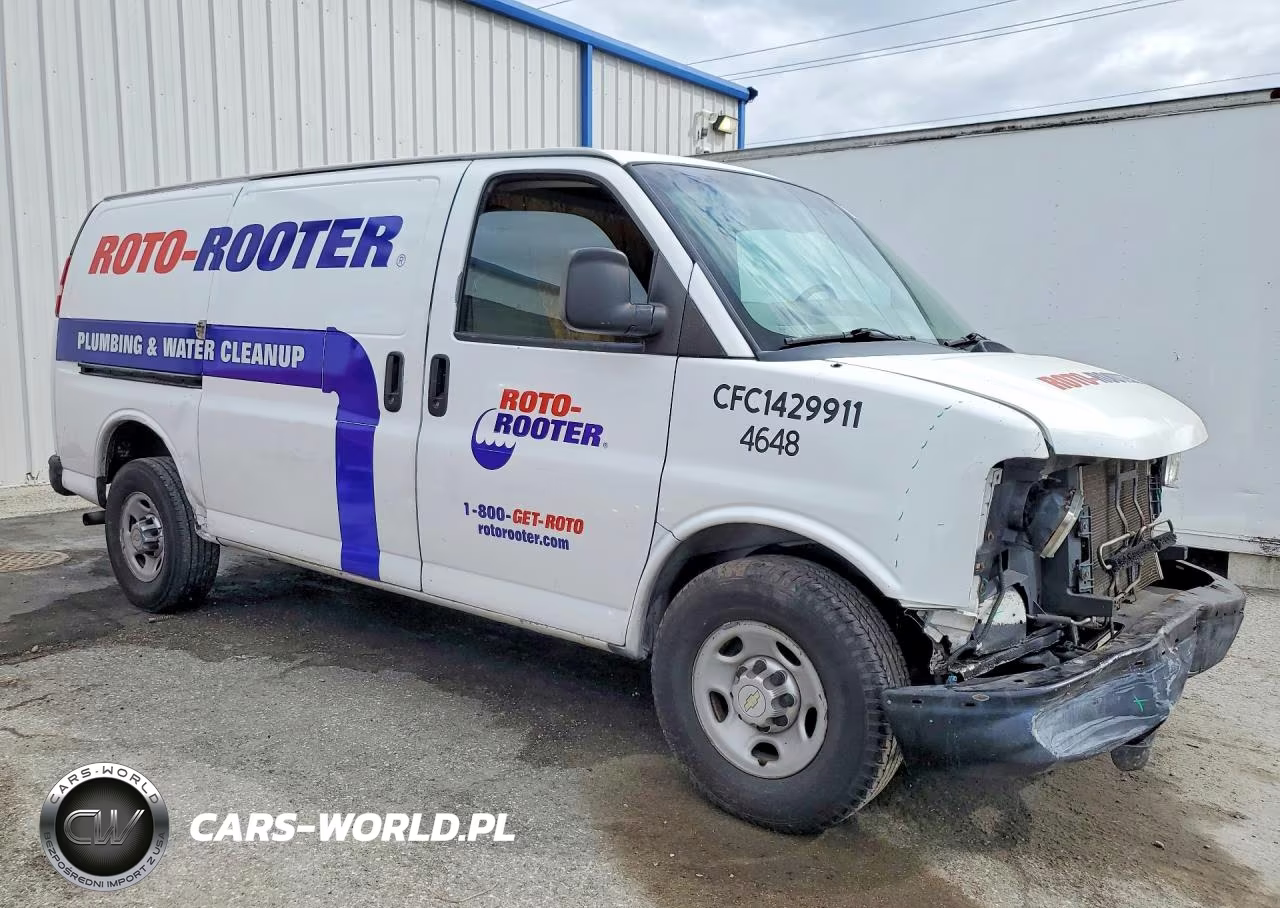 2012 Chevrolet Express G2500 VIN:1GCWGFCA8C1196796 - 4