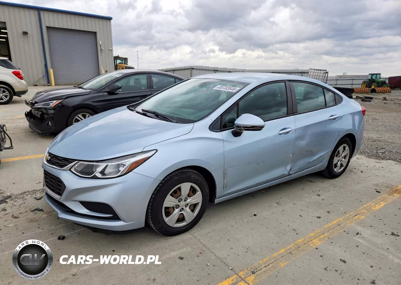 2017 Chevrolet Cruze Ls – zdjęcie 1 z 12