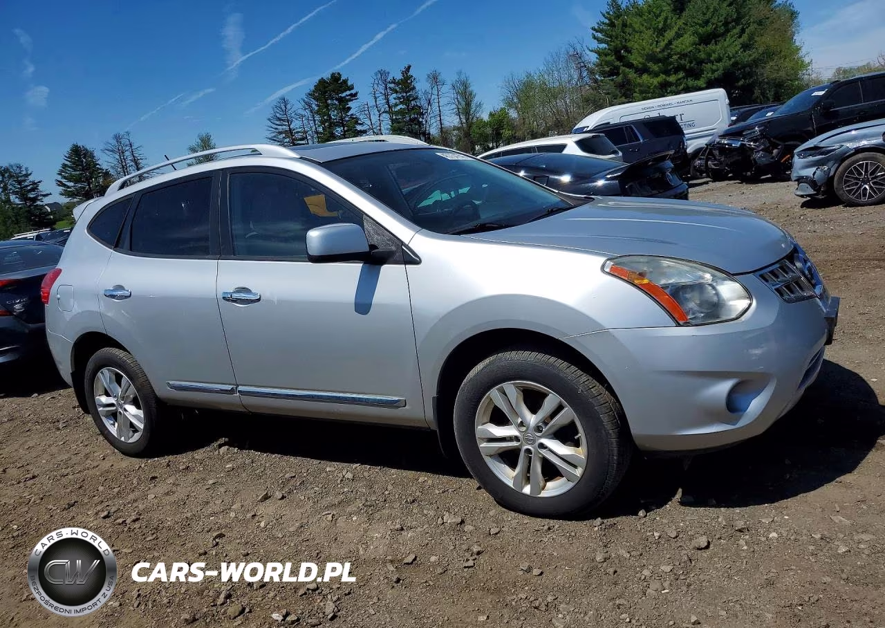 2013 Nissan Rogue S VIN:JN8AS5MV1DW626097 - 4
