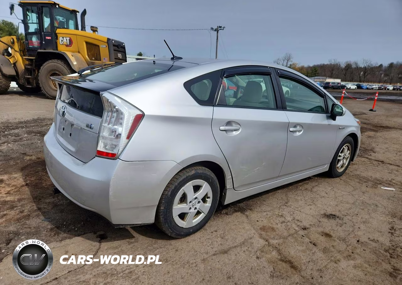 2011 Toyota Prius Two VIN:JTDKN3DUXB5341159 - 3