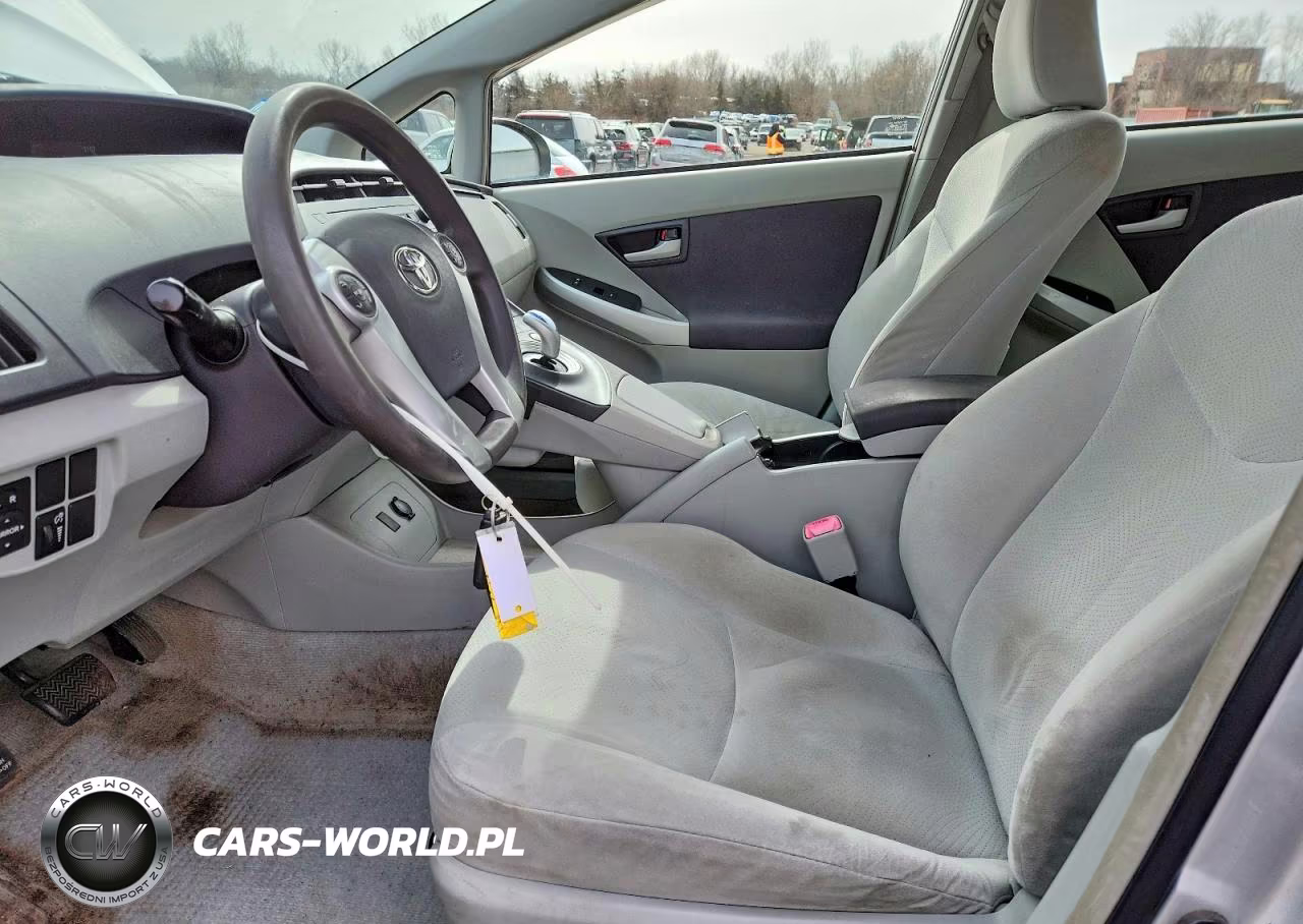 2011 Toyota Prius Two VIN:JTDKN3DUXB5341159 - 7