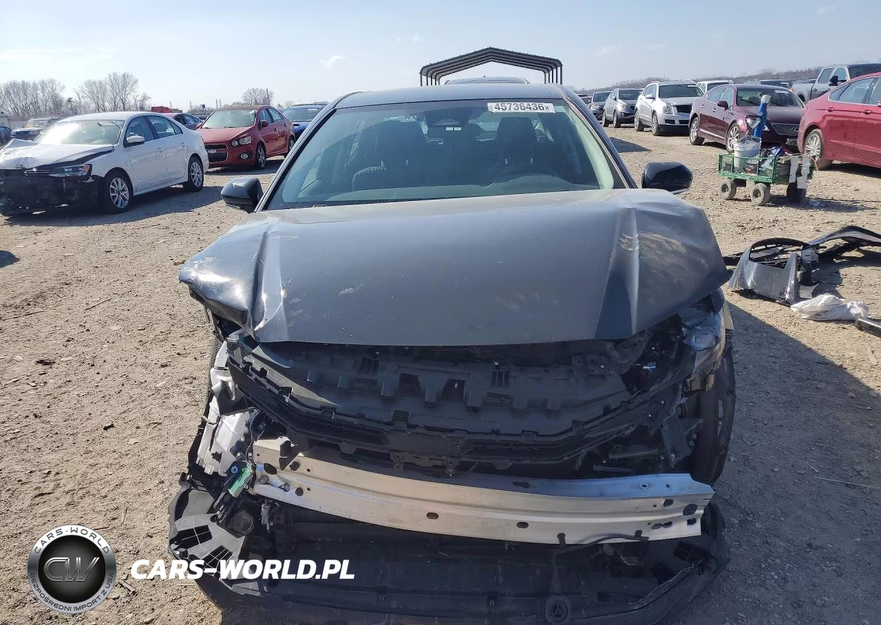 2025 Toyota Camry Le VIN:4T1DAACK8SU158854 - 5
