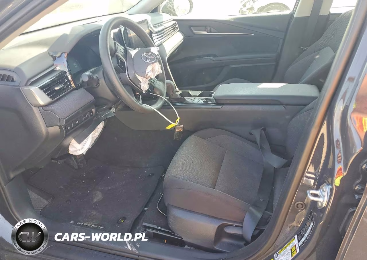 2025 Toyota Camry Le VIN:4T1DAACK8SU158854 - 7