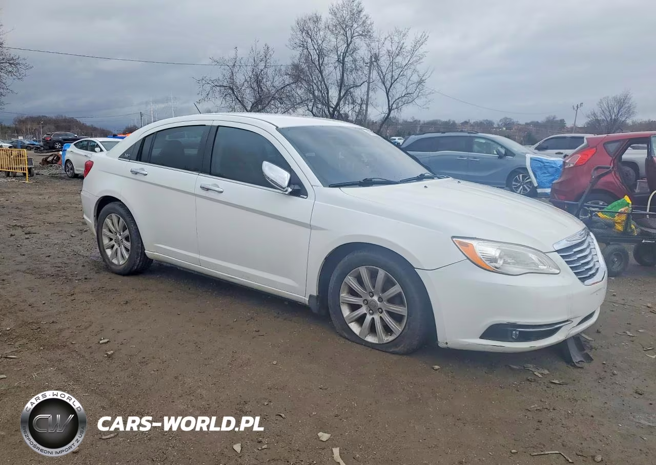 2014 Chrysler 200 Limited VIN:1C3CCBCG3EN156279 - 4