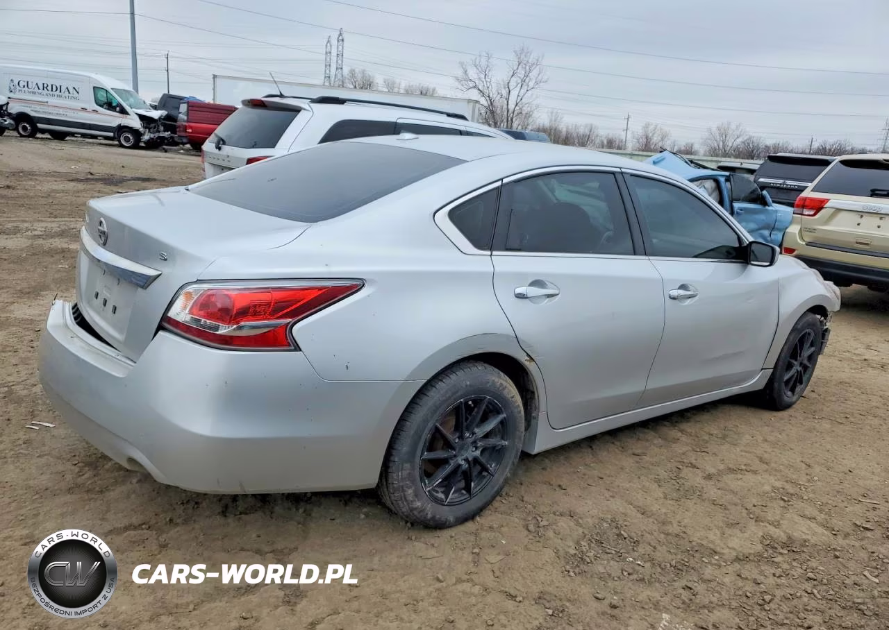 2015 Nissan Altima 2.5 S VIN:1N4AL3AP8FC233257 - 3