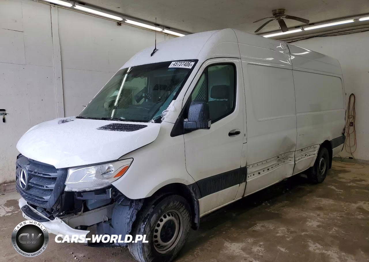 2022 Mercedes Benz Sprinter 2500 Delivery Van