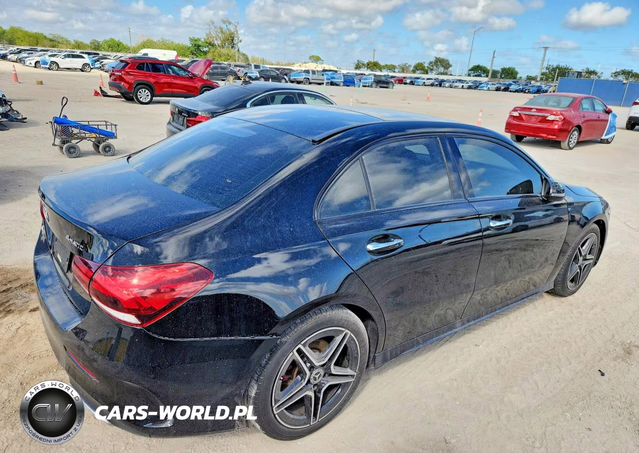 2019 Mercedes-Benz A 220 4Matic VIN:WDD3G4FB2KW024704 - 3