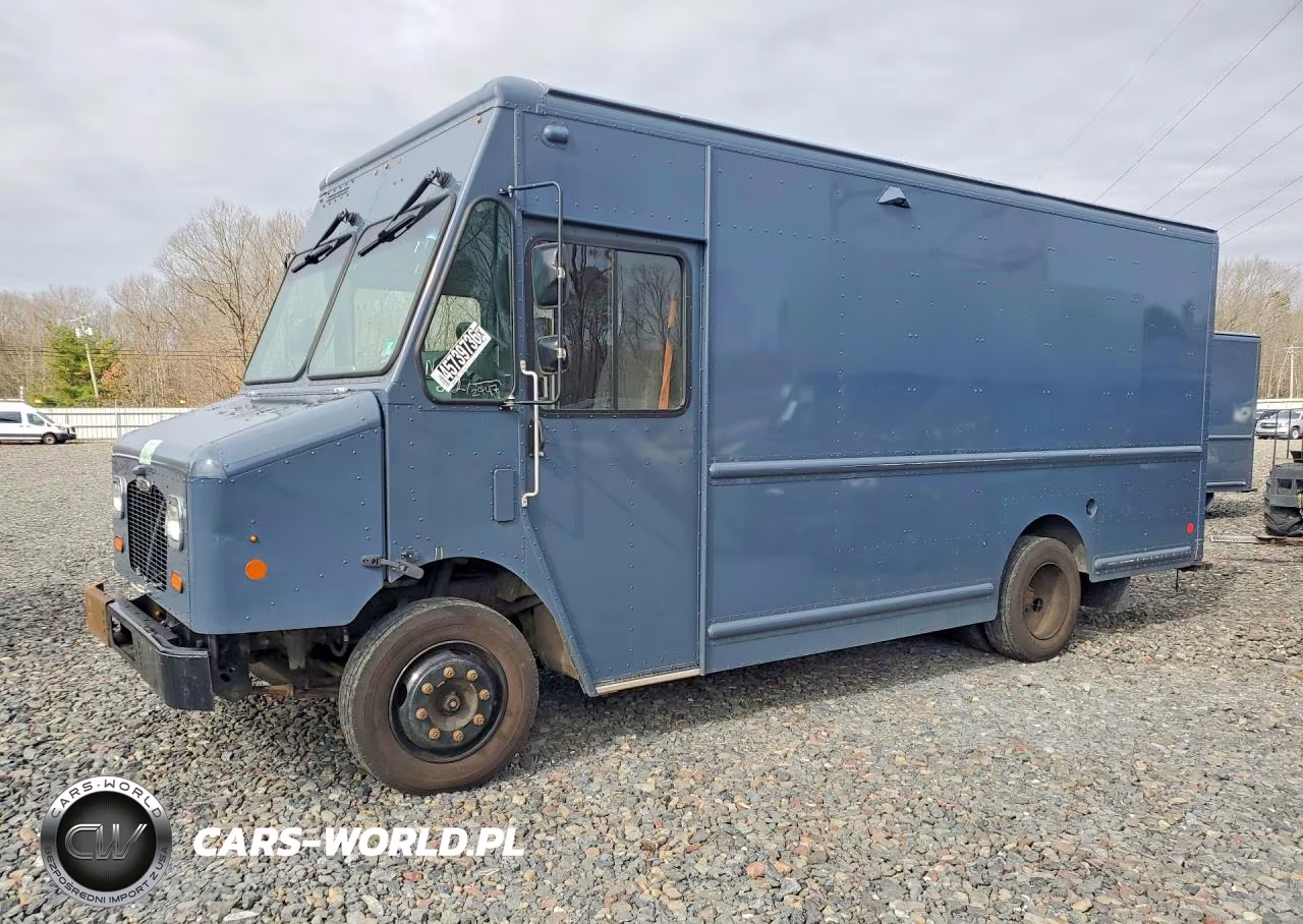 2020 Freightliner Chassis M Line Walk-In Van