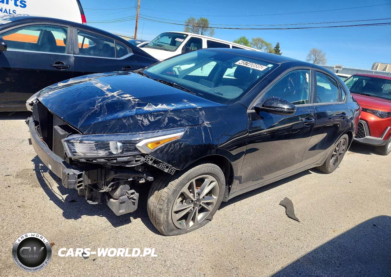 2024 Kia Forte Lxs