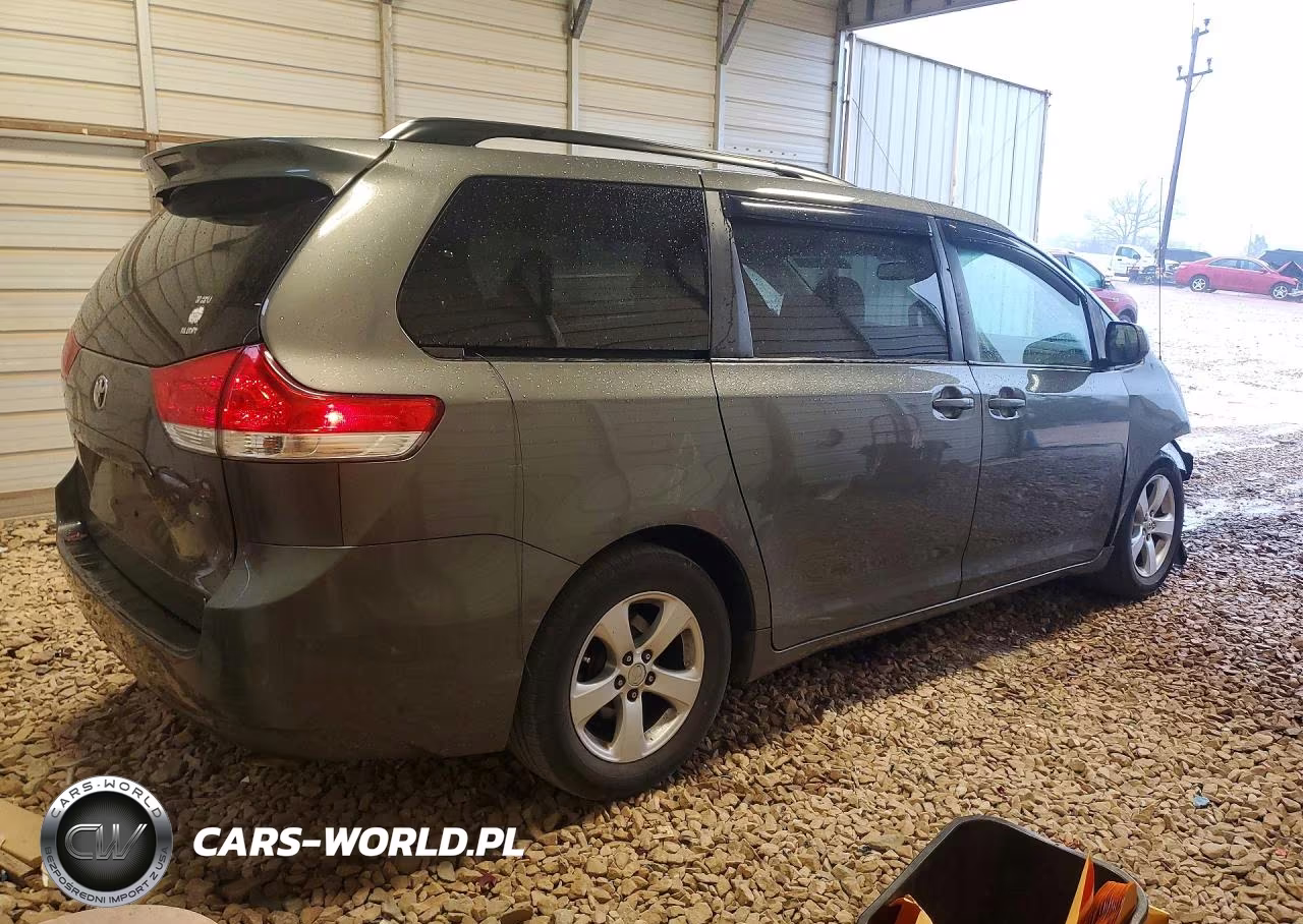 2011 Toyota Sienna Le 8-Passenger VIN:5TDKK3DC1BS016264 - 3