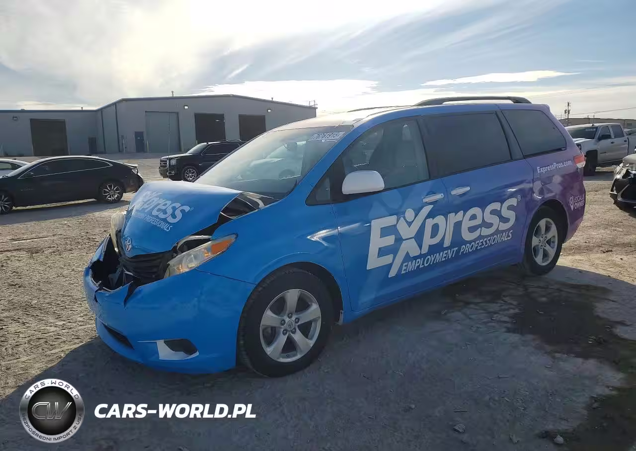 Główne zdjęcie 2012 Toyota Sienna Le