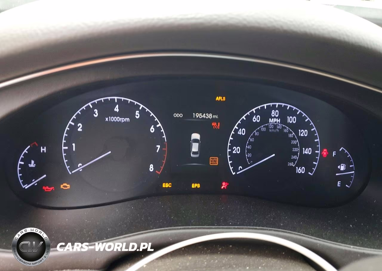 2012 Hyundai Genesis 3.8L V6 VIN:KMHGC4DD4CU208370 - 9