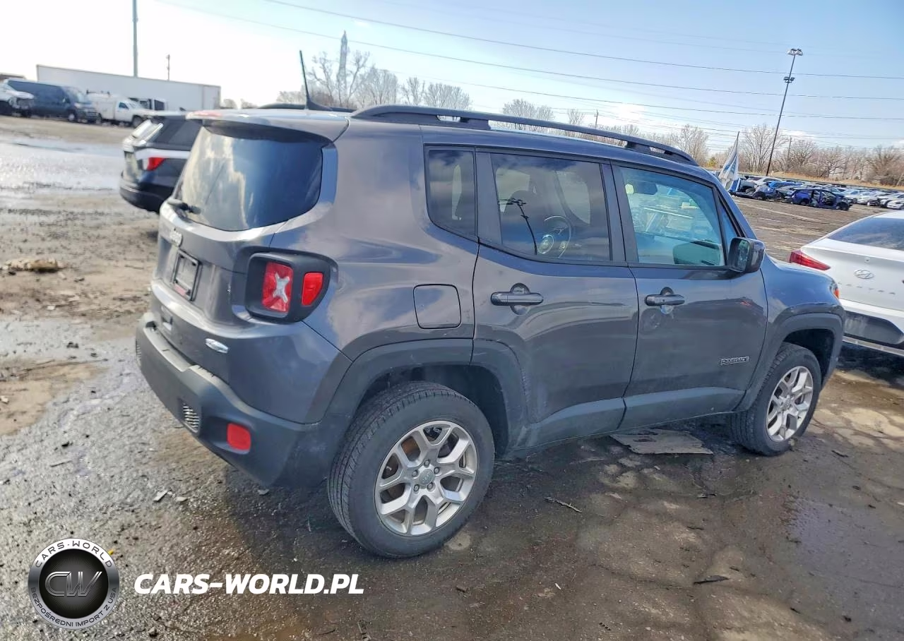 2018 Jeep Renegade Latitude VIN:ZACCJBBB1JPG94763 - 3