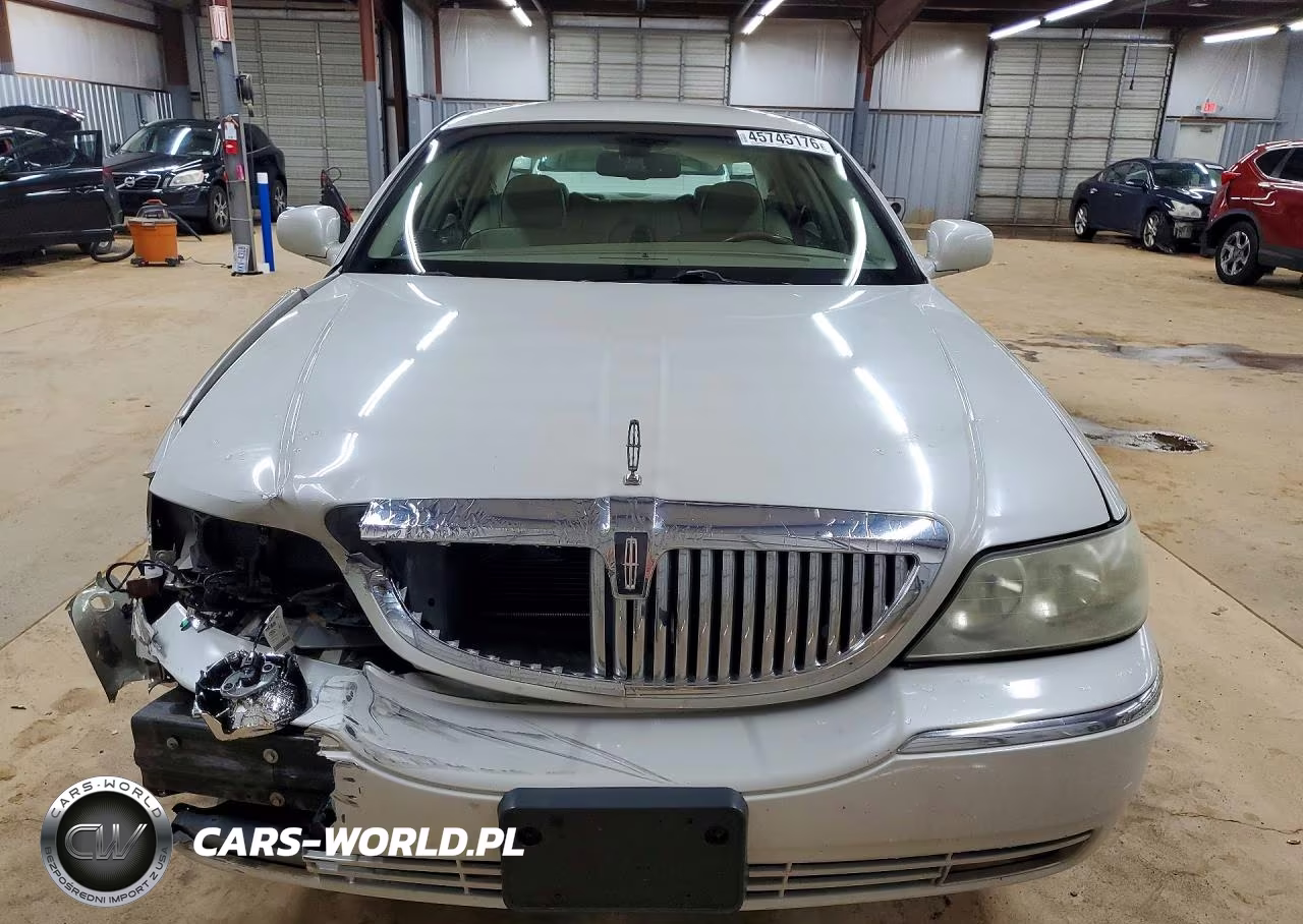 2007 Lincoln Town Car Designer VIN:1LNHM83V67Y625491 - 5