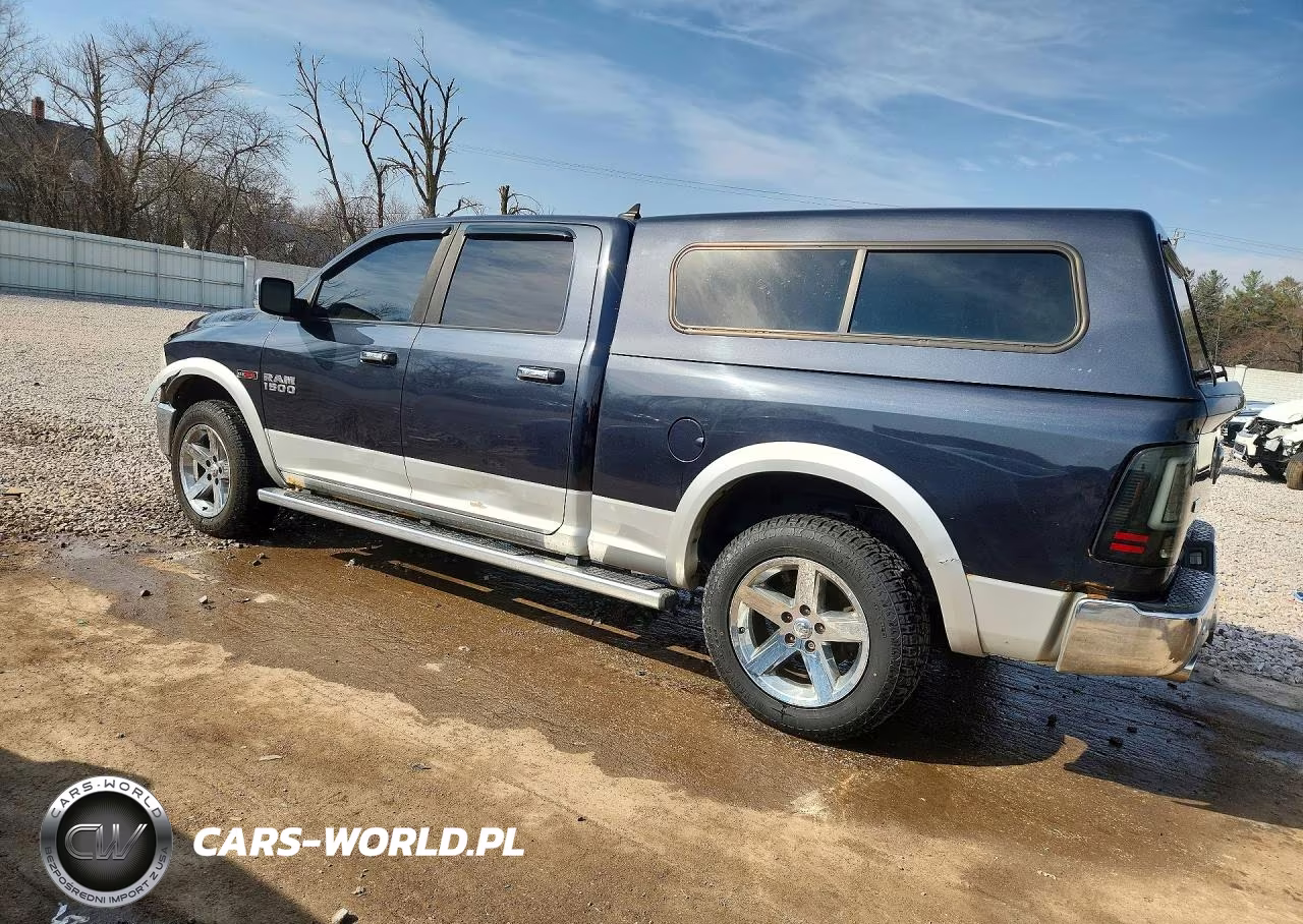2015 Ram 1500 Laramie VIN:1C6RR7VM7FS733586 - 2