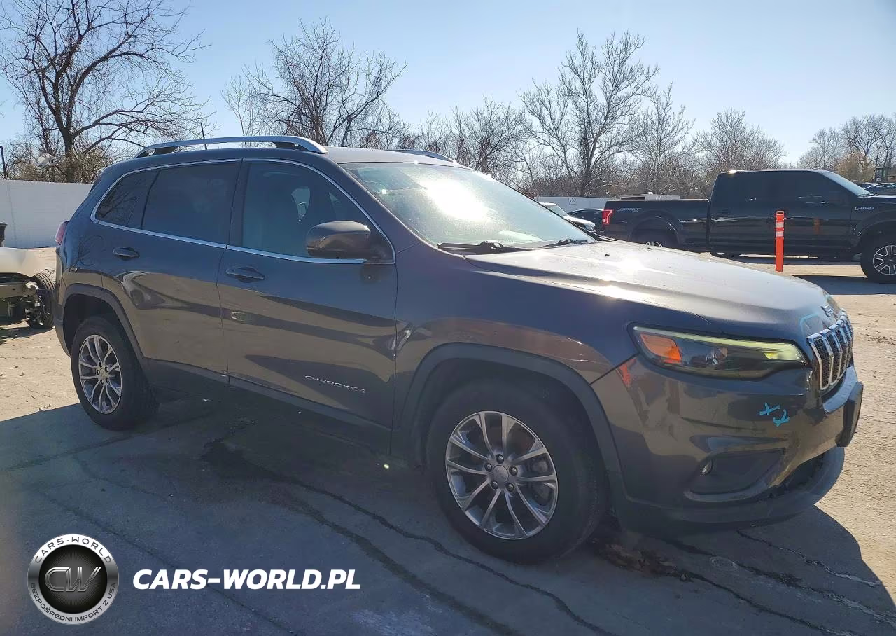 2019 Jeep Cherokee Latitude Plus VIN:1C4PJLLB9KD419924 - 4