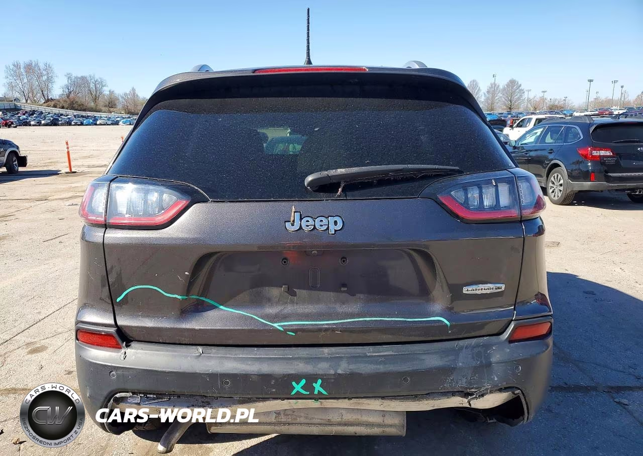 2019 Jeep Cherokee Latitude Plus VIN:1C4PJLLB9KD419924 - 6