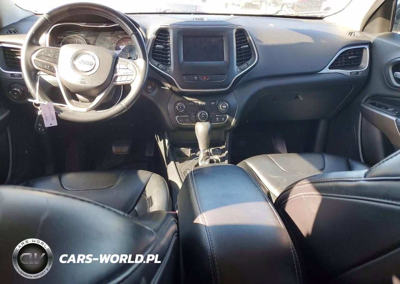 2019 Jeep Cherokee Latitude Plus VIN:1C4PJLLB9KD419924 - 8