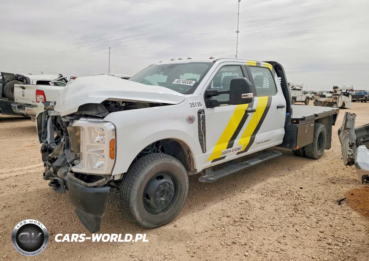 2025 Ford F350 Super Duty Flatbed Truck – zdjęcie 1 z 13